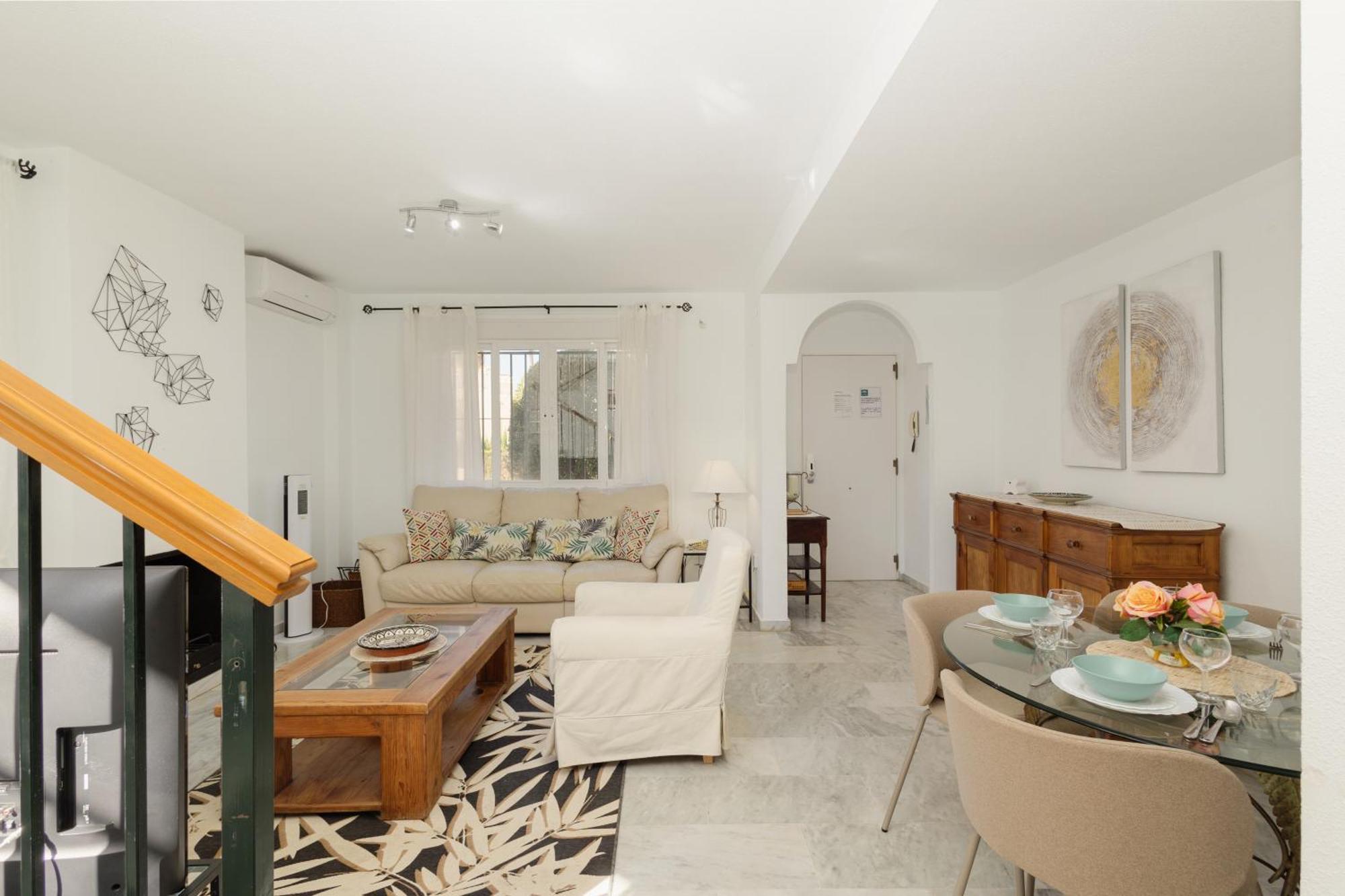 Villa Beautiful Townhouse Walking Distance To The Beach In Costabella, Marbella Exterior foto